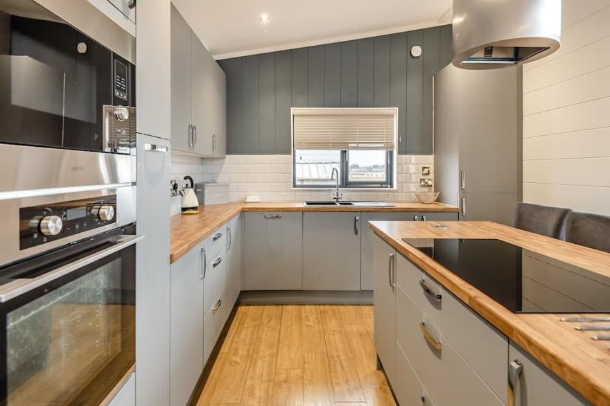 3 bedroom accommodation in Tallington, nr Peterborough