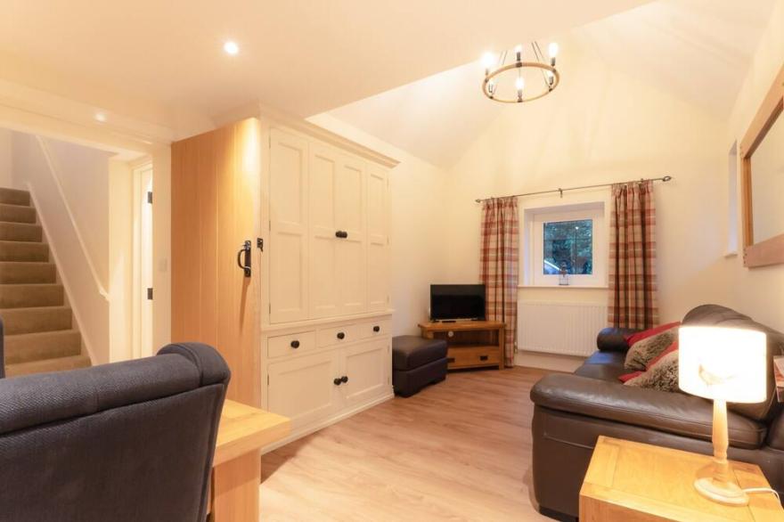 2 bedroom accommodation in Ockham, near Guildford