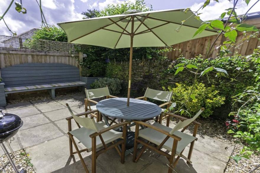 Oysters | Sleeps 6 | Modern Villa & Dog Friendly