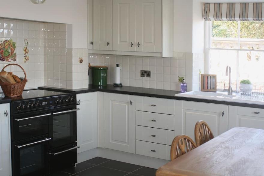 3 bedroom accommodation in Wellington