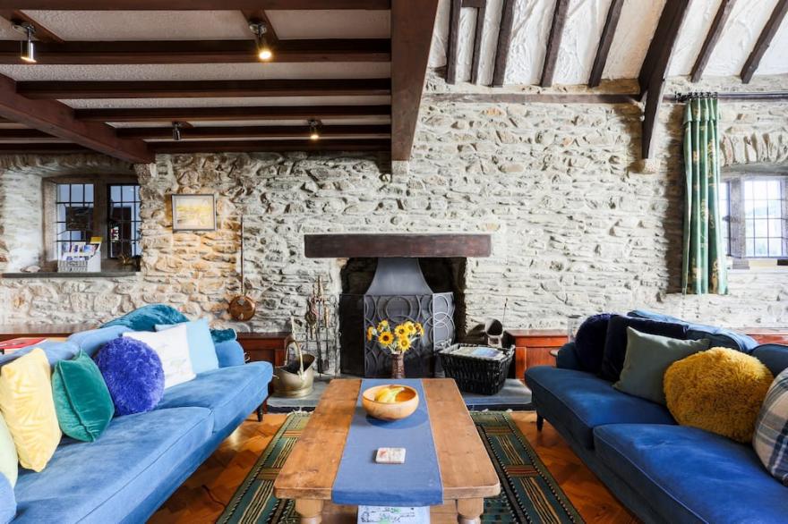 Unique, Cornish house with phenomenal sea views