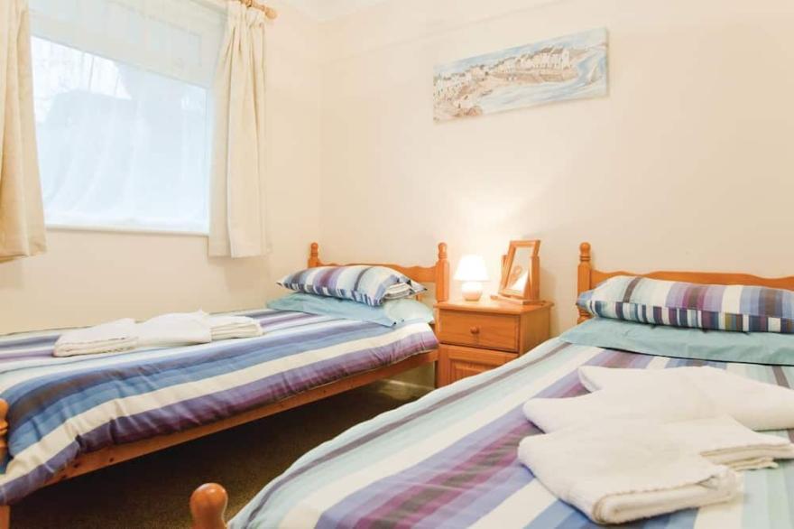 2 bedroom accommodation in Perranporth
