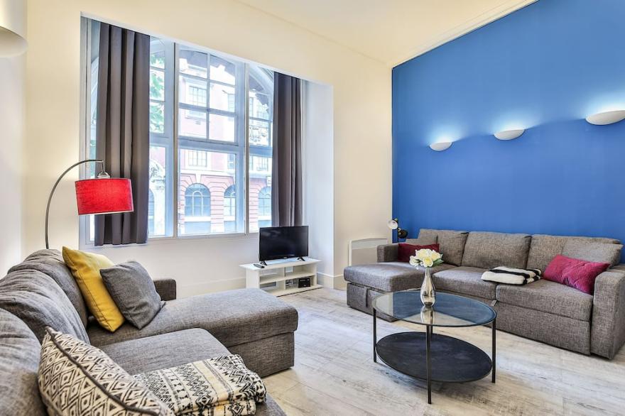 City Dreamz -NEW Stylish and Modern Flat