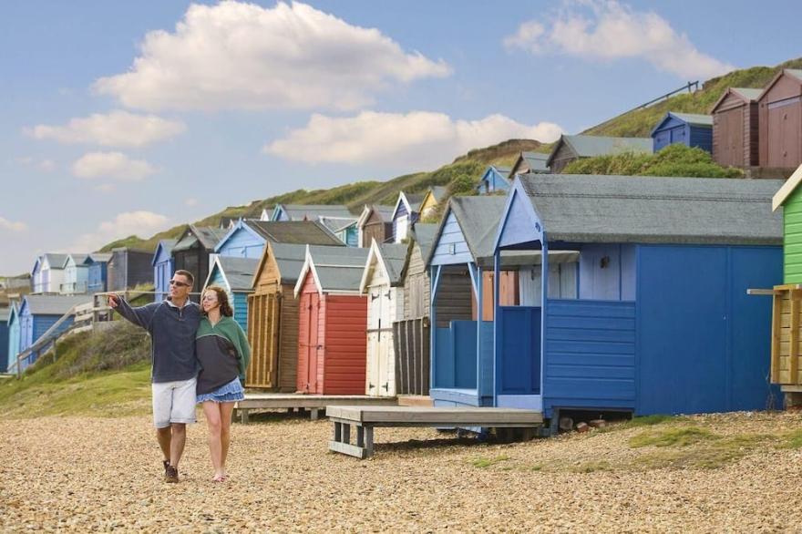 1 bedroom accommodation in Milford-on-Sea, Nr Lymington
