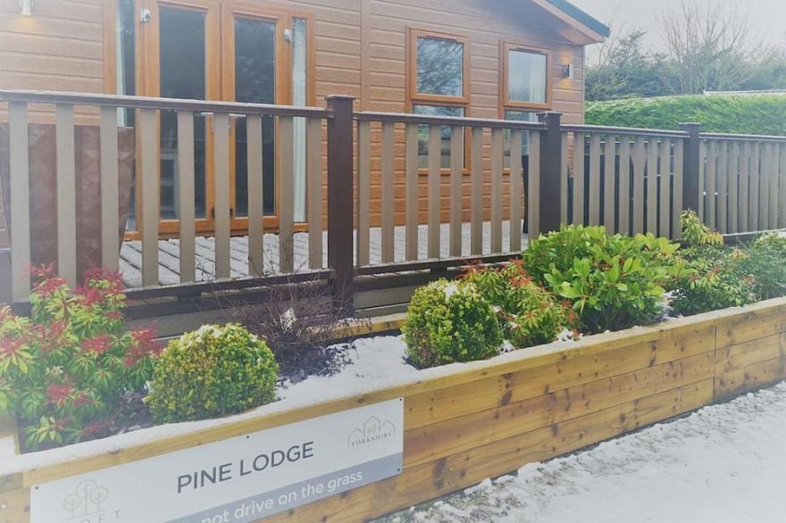 2 bedroom accommodation in Little Weighton, Nr Beverley