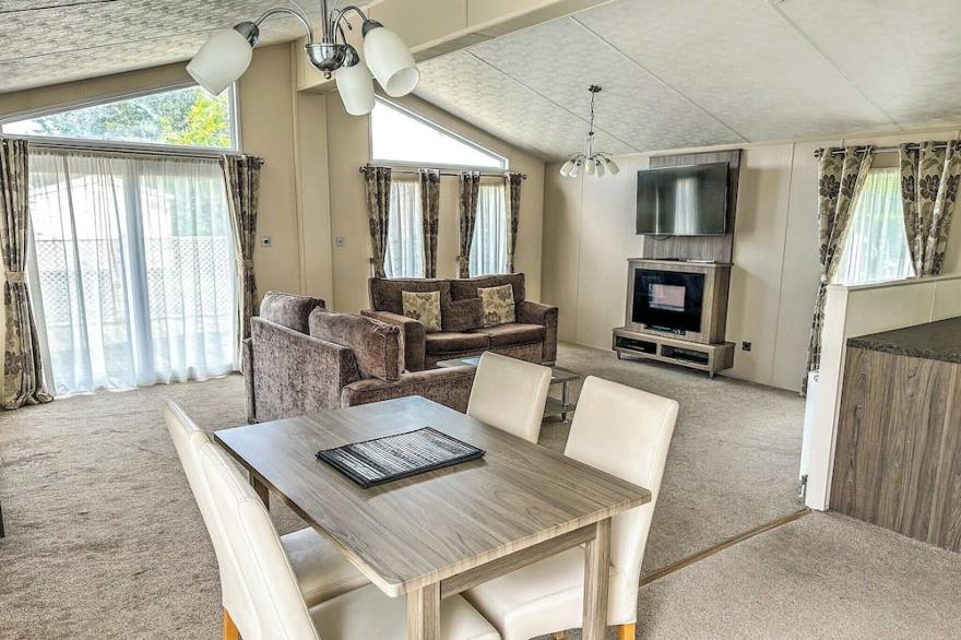 2 bedroom accommodation in Swadlincote, Nr Ashby-de-la-Zouch