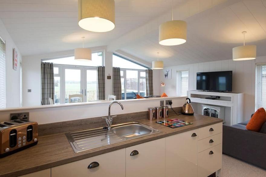 2 bedroom accommodation in Raywell, Cottingham