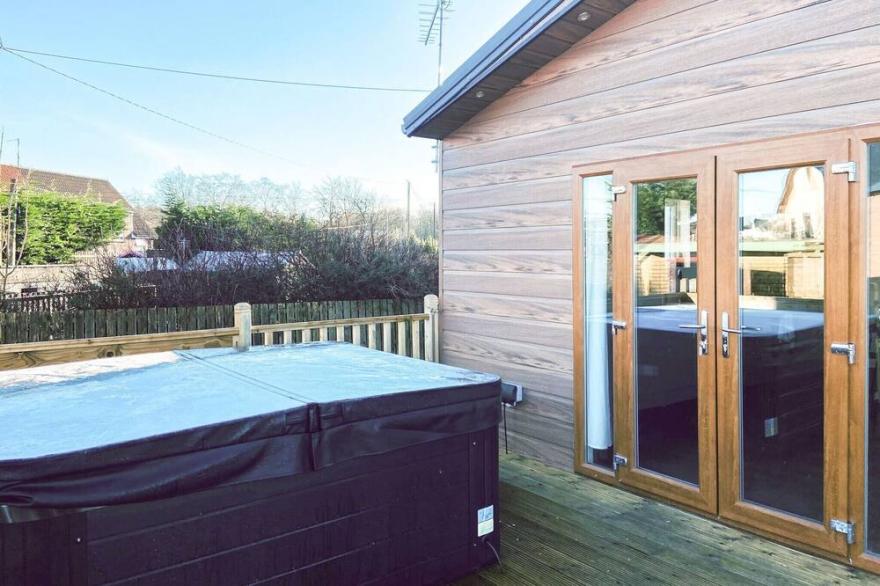 2 bedroom accommodation in Kilwinning