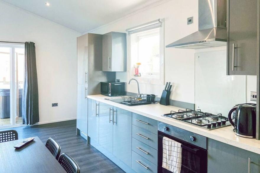 2 bedroom accommodation in Kilwinning