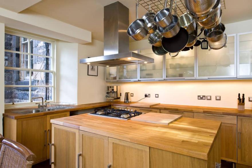 Elegant Georgian apartment in the centre of Edinburgh