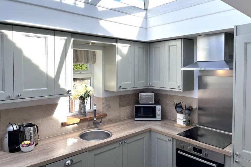 Ardenlea -  a cotswold cottage that sleeps 4 guests  in 2 bedrooms