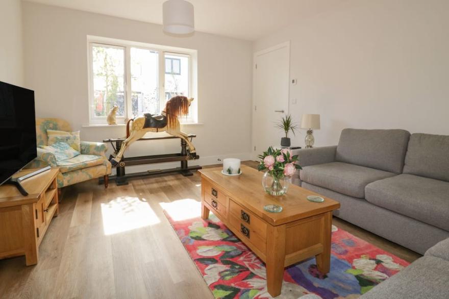 BLUEBELL HOUSE, pet friendly, country holiday cottage in Crantock