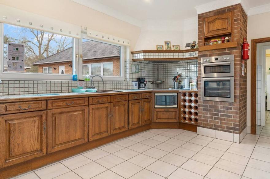 7 bedroom accommodation in Llangoedmor near Cardigan