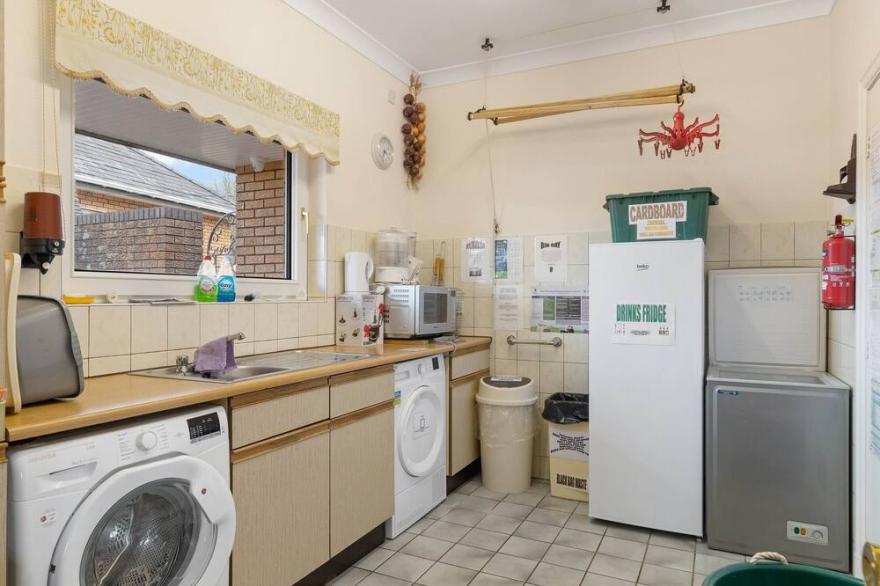 7 bedroom accommodation in Llangoedmor near Cardigan