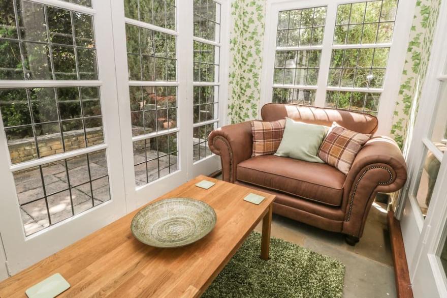 GREEN TOR, pet friendly, luxury holiday cottage in Scarborough