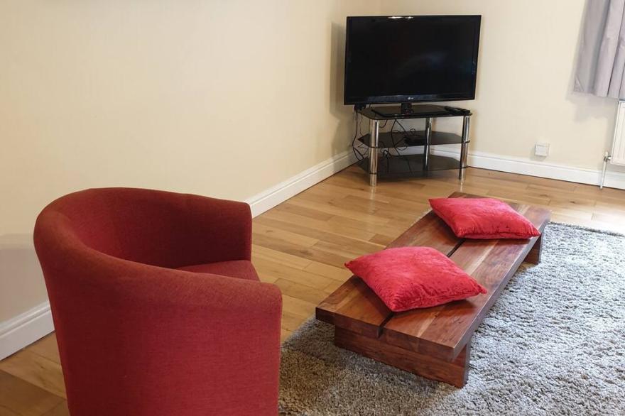 An elegant and spacious home from home at Lindley