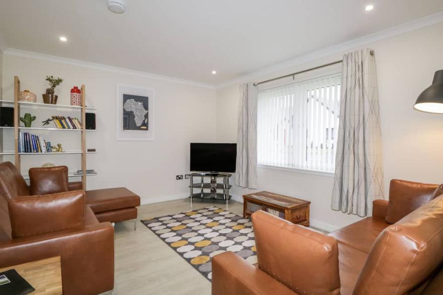 SKOGLENDI, pet friendly, character holiday cottage in Boat Of Garten