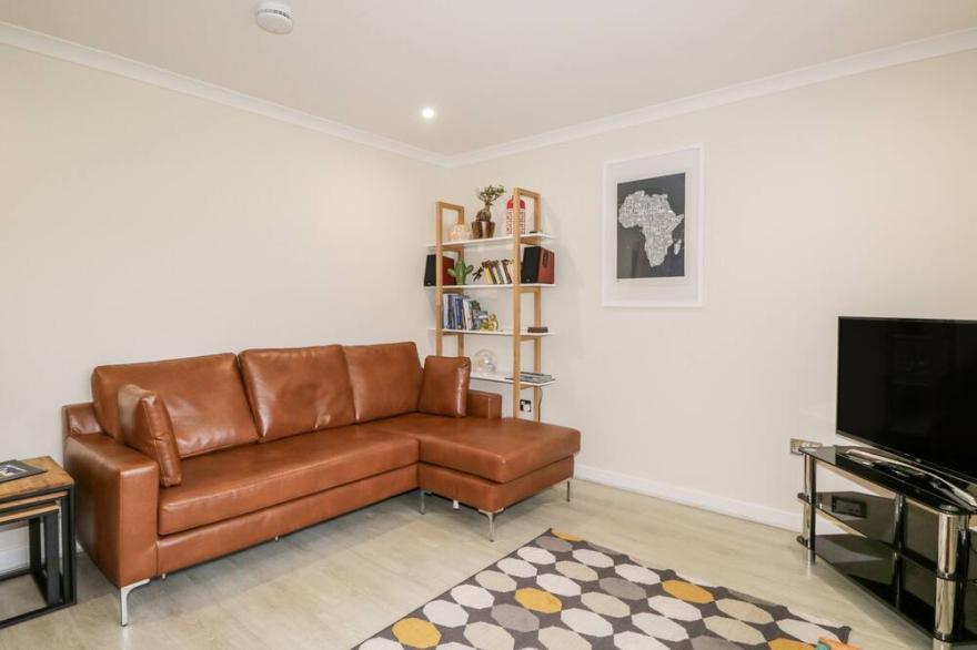 SKOGLENDI, pet friendly, character holiday cottage in Boat Of Garten