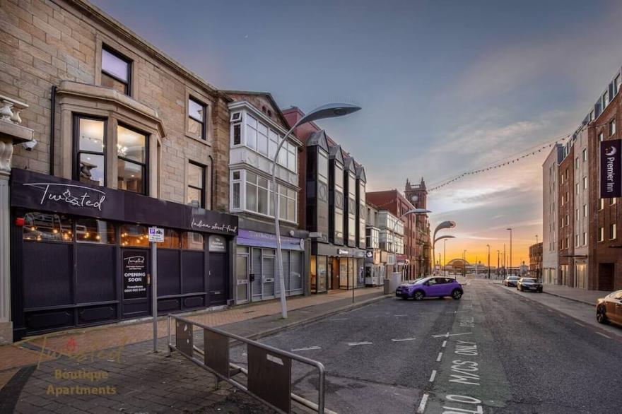 Luxury Boutique 2 bedroom Apt, Central Blackpool