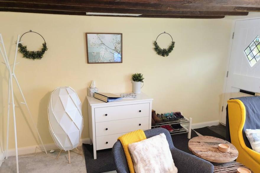 Gorgeous Thornton-le-Dale 2 Bedroom Cottage & Garden, Cosy Family Friendly, WIFI