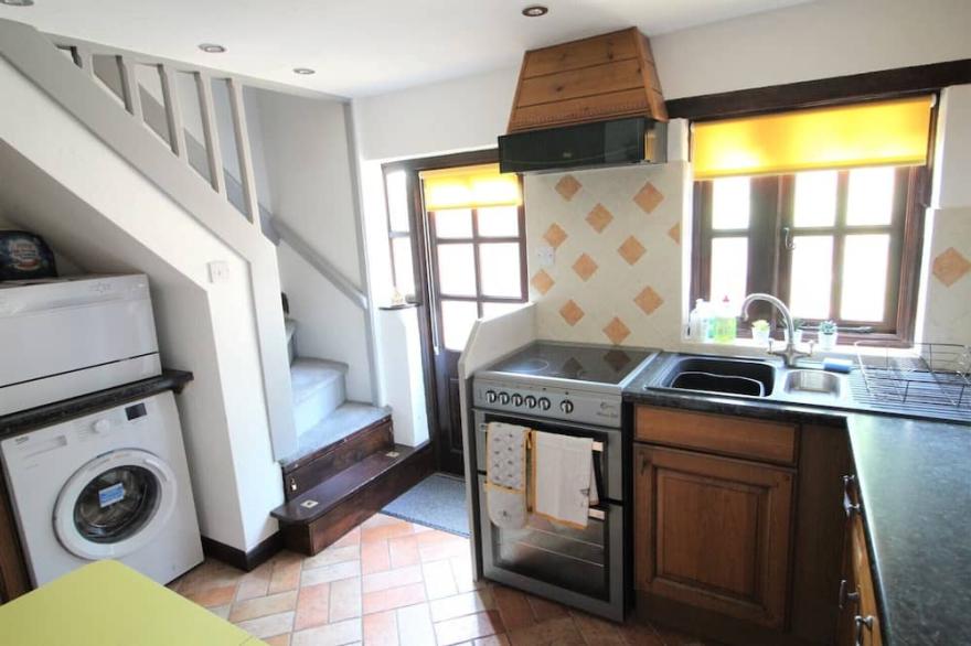 Cosy Cottage with log burner, in the hart of the Norfolk countryside