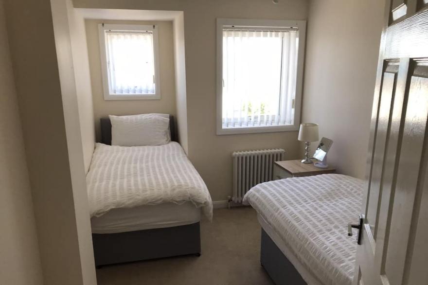 Beautiful 3-Bed Apartment in Gourock