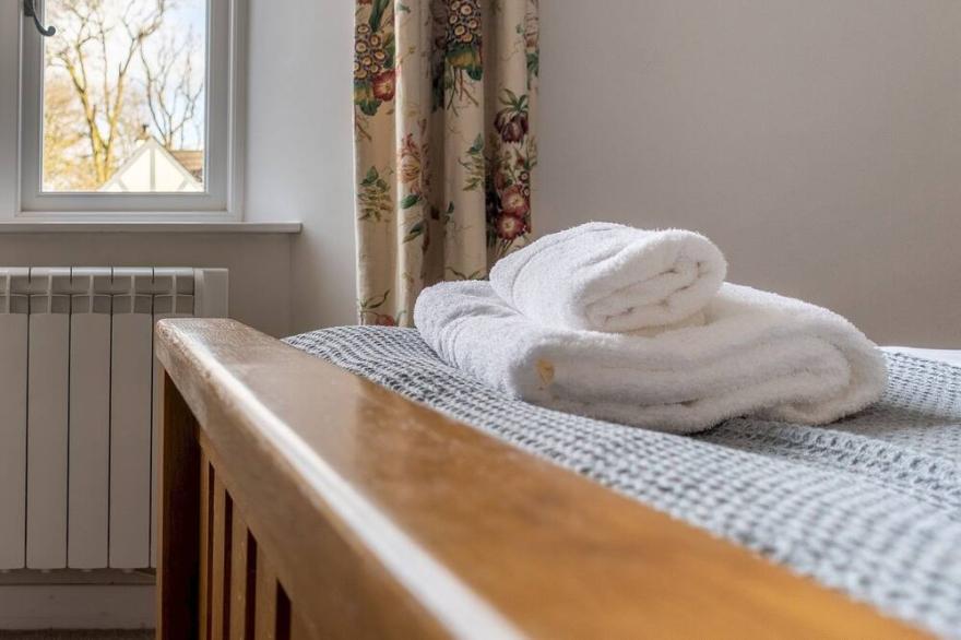 Briar Cottage - Three Bedroom Cottage, Sleeps 4