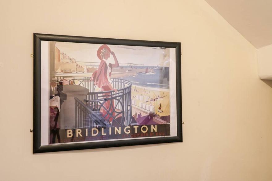 MOWBRAY 8, pet friendly, country holiday cottage in Bridlington