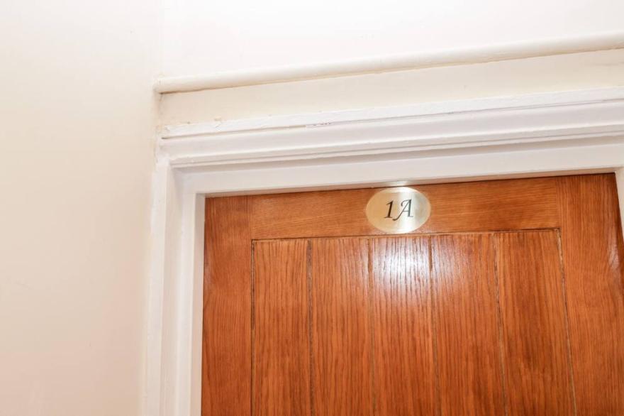 MOWBRAY 4, pet friendly, country holiday cottage in Bridlington
