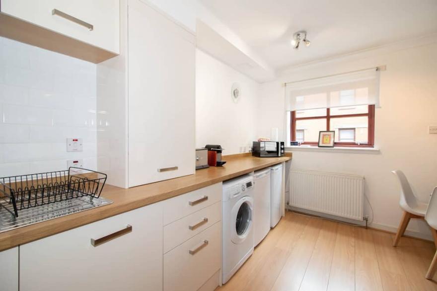 Greyfriars Court - Merchant City, Parking available