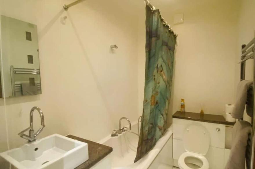 Large one bedroom in the heart of London