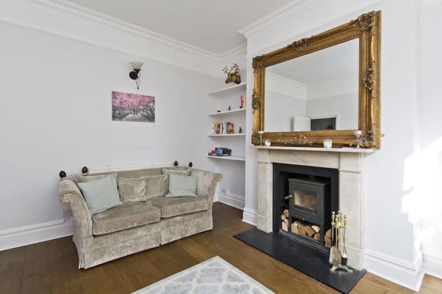 Charming 2-Bed Apartment, Pimlico