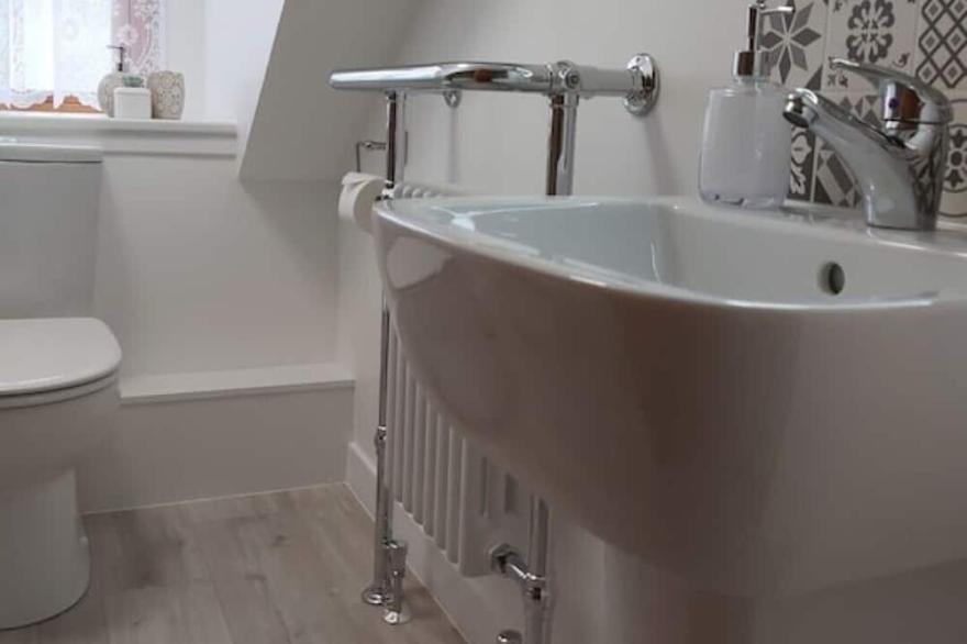 Beautifully Converted Mews Cottages Offering Highest Level Of Comfort & Style