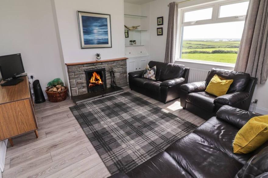 GOODLANDS COTTAGE, pet friendly in Miltown Malbay, County Clare