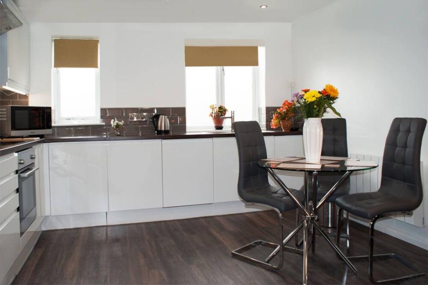EAST MIDLAND HOUSE, family friendly, with a garden in Thrapston