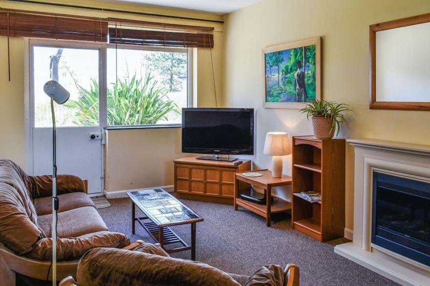 2 bedroom accommodation in Felixstowe