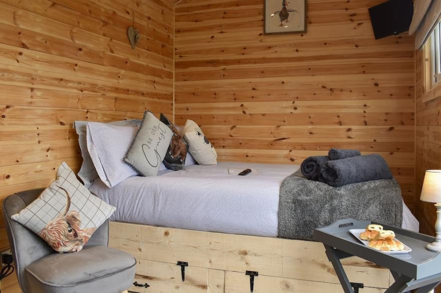 1 bedroom accommodation in Ryhill, near Wakefield