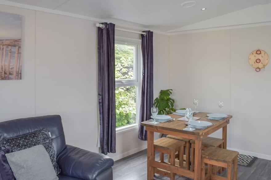 2 bedroom accommodation in Ardrossan