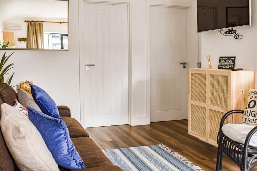 2 bedroom accommodation in Epsom