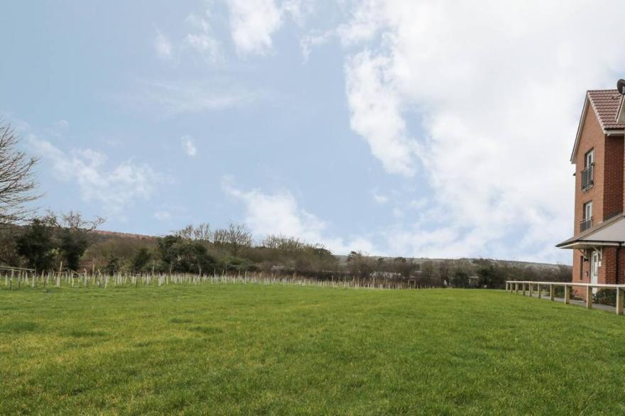 VALLEY VIEW, family friendly in Whitby
