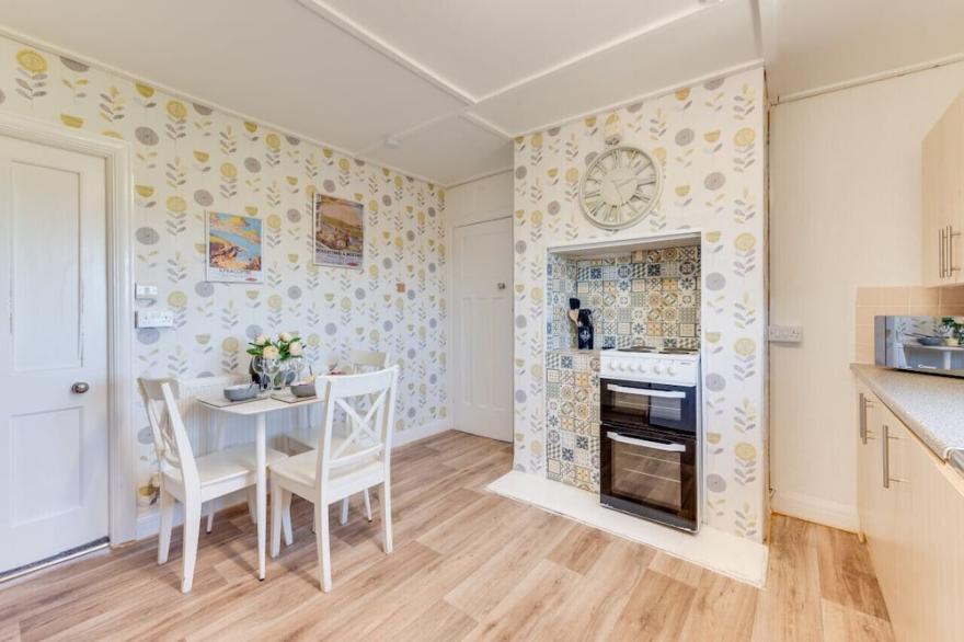 Resthaven - Two Bedroom House, Sleeps 4