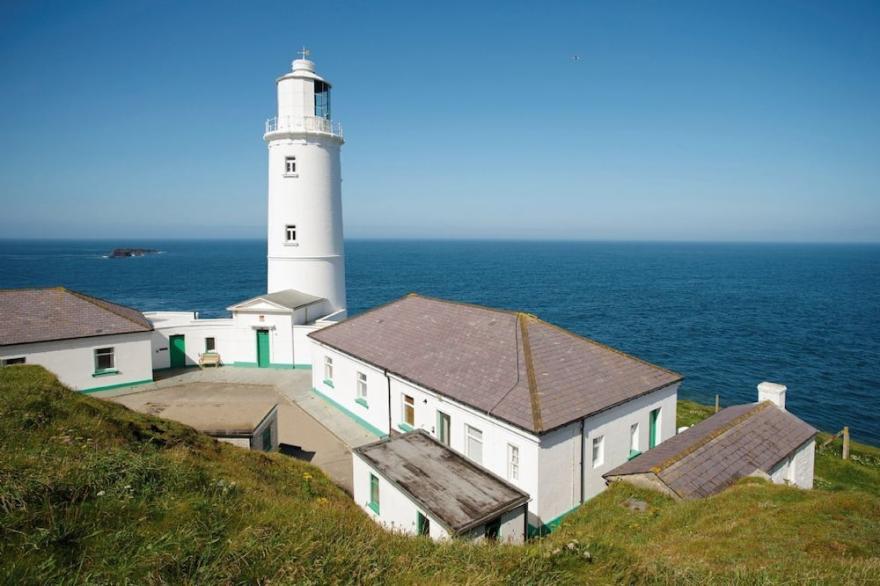 Verity Cottage is one of four delightful cottages on this private site at Trevose Head Lighthouse