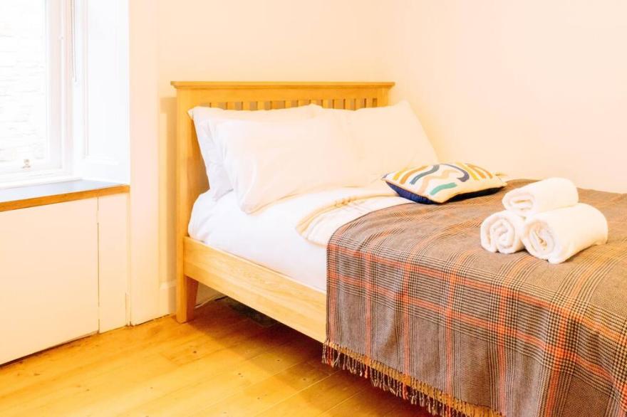 Stylish and Central Flat in Edinburgh