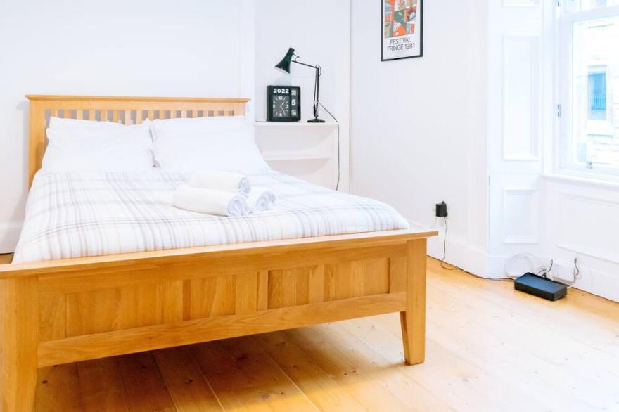 Stylish and Central Flat in Edinburgh