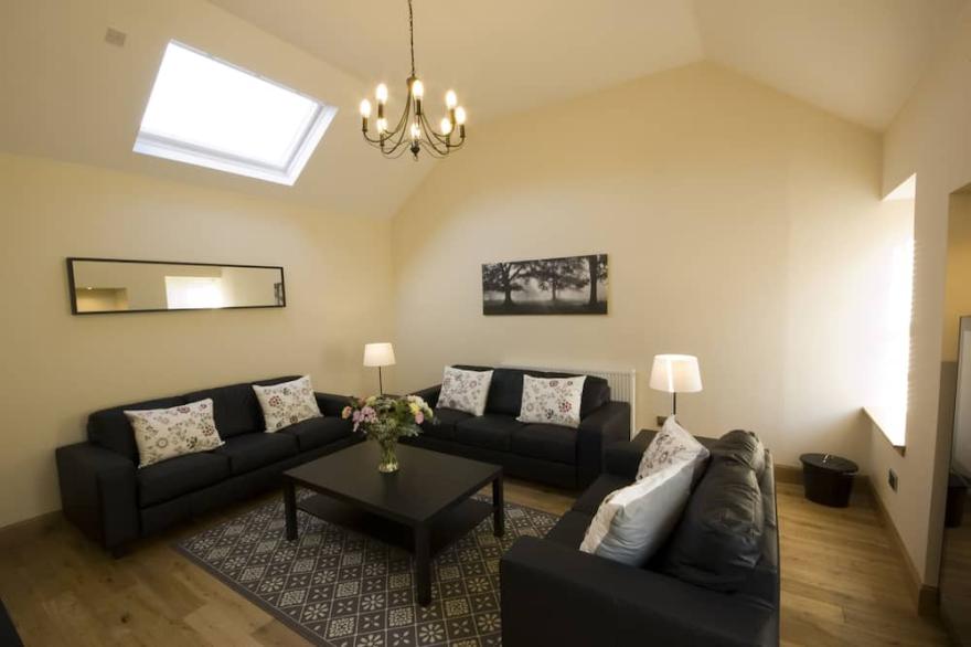 Beautiful sandstone cottage in picturesque village setting