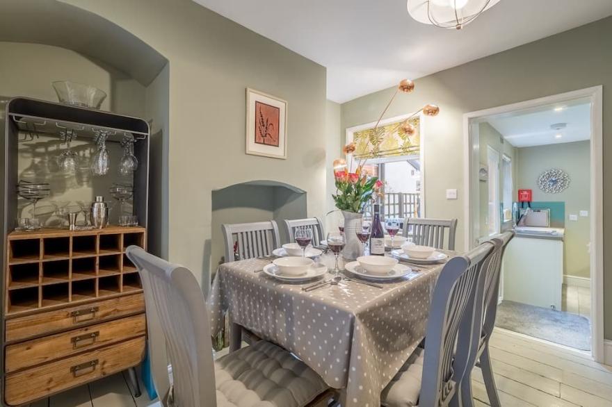 A perfect home from which to explore Aldeburgh and the beautiful Suffolk coast.