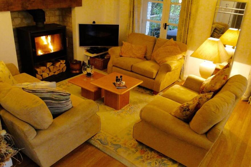 The perfect base for exploring the Cotswolds or simply chilling by the Thames