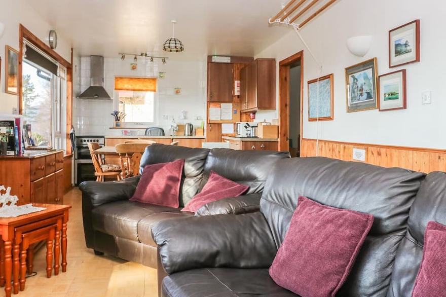 ALBA BEN VIEW, family friendly, with a garden in Spean Bridge