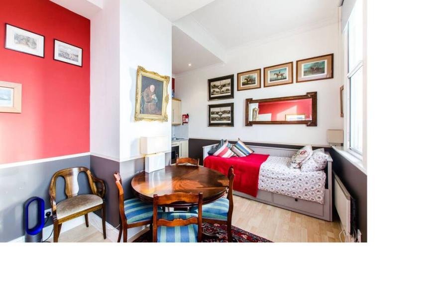 Nice flat in a Victorian Bank building in great part of historic London