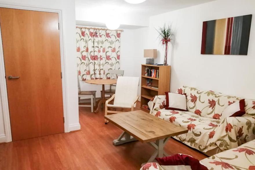 4 BREDON COURT, pet friendly, country holiday cottage in Newquay